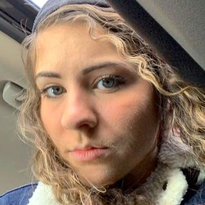 Meet your Posher, Maegan